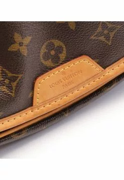 Pre-loved LOUIS VUITTON MeNil montant PM Classic Monogram Shoulder Bag PVC Genuine Leather Brown -Louis Vuitton Shop louis vuitton 8453 1057536 6