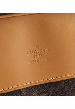 Pre-loved LOUIS VUITTON Alize 2 poches Classic Monogram Boston Bag PVC Genuine Leather Brown 2 Way Style 14 Pre-loved LOUIS VUITTON Alize 2 poches Classic Monogram Boston Bag PVC Genuine Leather Brown 2 Way Style -Louis Vuitton Shop louis vuitton 8457 2157536 5