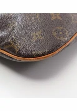 Pre-loved LOUIS VUITTON Pochette Bosphore Classic Monogram Shoulder Bag PVC Genuine Leather Brown 15 Pre-loved LOUIS VUITTON Pochette Bosphore Classic Monogram Shoulder Bag PVC Genuine Leather Brown -Louis Vuitton Shop louis vuitton 8464 9257536 7