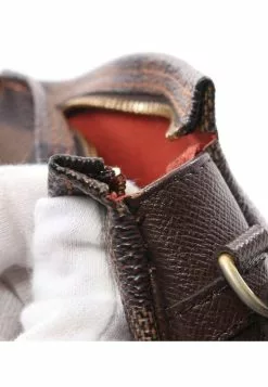 Pre-loved LOUIS VUITTON Trousse Make Up Black Checkered Handbag PVC Genuine Leather Brown -Louis Vuitton Shop louis vuitton 8474 1357536 8