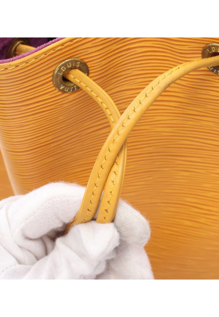 Pre-loved LOUIS VUITTON Noe Waved Pattern Yellow Genuine Leather Shoulder Bag hyellow 7 Pre-loved LOUIS VUITTON Noe Waved Pattern Yellow Genuine Leather Shoulder Bag hyellow - Image 5