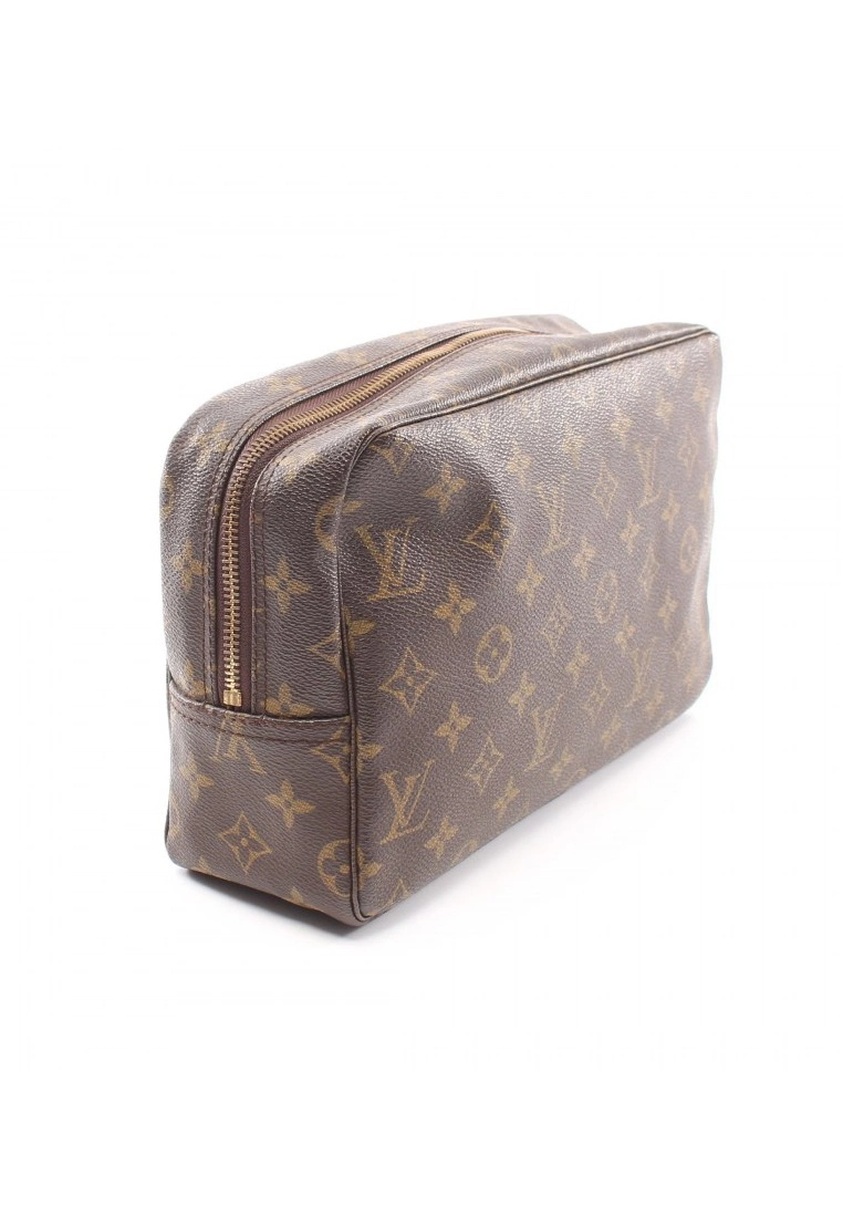 Pre-loved LOUIS VUITTON Trousse toilette28 Classic Monogram Cosmetic Pouch PVC Brown 4 Pre-loved LOUIS VUITTON Trousse toilette28 Classic Monogram Cosmetic Pouch PVC Brown - Image 2