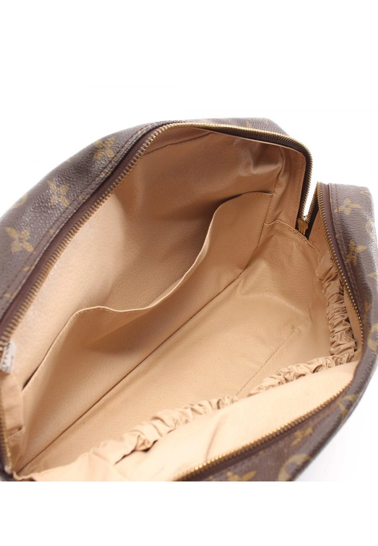 Pre-loved LOUIS VUITTON Trousse toilette28 Classic Monogram Cosmetic Pouch PVC Brown 5 Pre-loved LOUIS VUITTON Trousse toilette28 Classic Monogram Cosmetic Pouch PVC Brown - Image 3