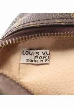 Pre-loved LOUIS VUITTON Trousse toilette28 Classic Monogram Cosmetic Pouch PVC Brown 12 Pre-loved LOUIS VUITTON Trousse toilette28 Classic Monogram Cosmetic Pouch PVC Brown -Louis Vuitton Shop louis vuitton 8694 4561636 4