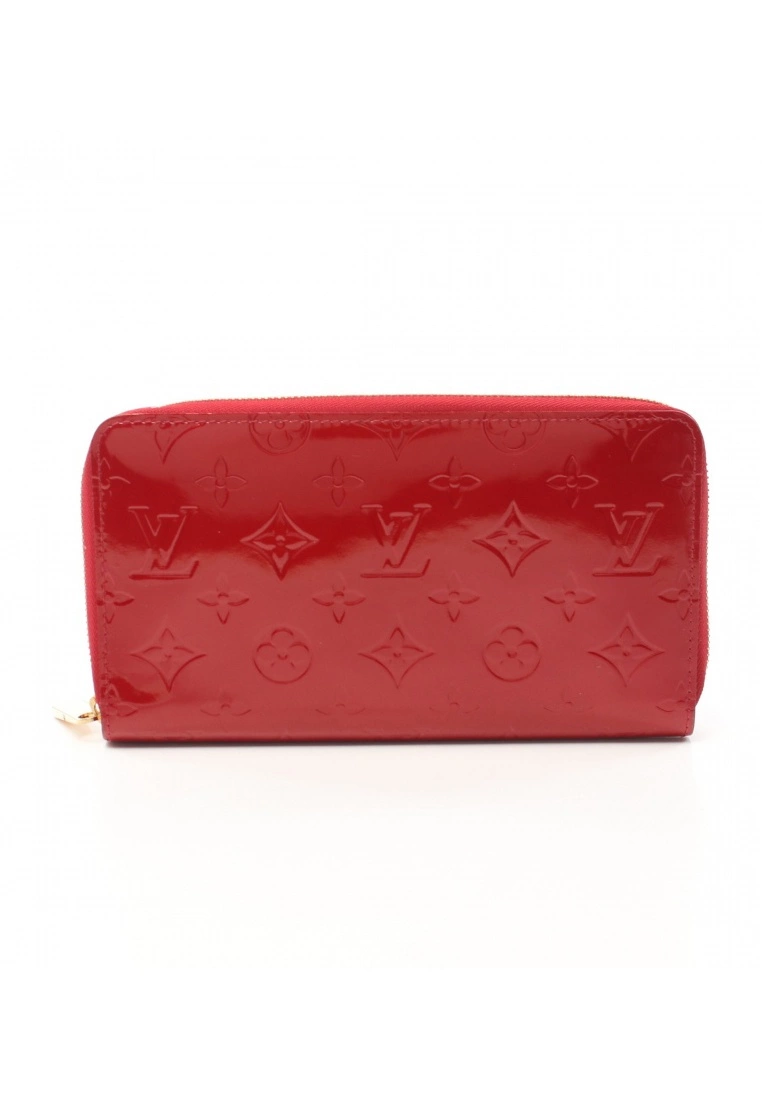Pre-loved LOUIS VUITTON Zipper organizer Classic Monogram Patent leather apple red Long round zipper Genuine Leather Wallet Red 3 Pre-loved LOUIS VUITTON Zipper organizer Classic Monogram Patent leather apple red Long round zipper Genuine Leather Wallet Red