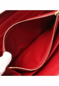Pre-loved LOUIS VUITTON Zipper organizer Classic Monogram Patent leather apple red Long round zipper Genuine Leather Wallet Red 16 Pre-loved LOUIS VUITTON Zipper organizer Classic Monogram Patent leather apple red Long round zipper Genuine Leather Wallet Red -Louis Vuitton Shop louis vuitton 8697 4961636 7