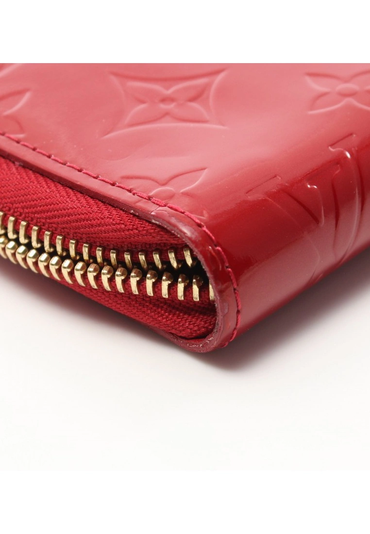 Pre-loved LOUIS VUITTON Zipper organizer Classic Monogram Patent leather apple red Long round zipper Genuine Leather Wallet Red 10 Pre-loved LOUIS VUITTON Zipper organizer Classic Monogram Patent leather apple red Long round zipper Genuine Leather Wallet Red - Image 8