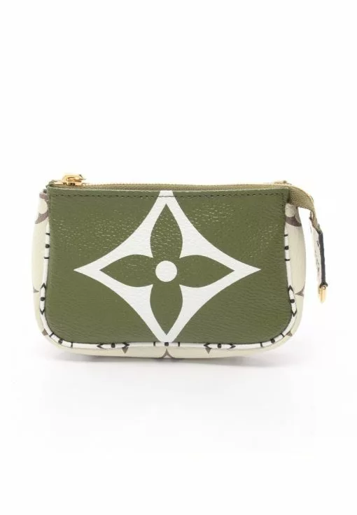 Pre-loved LOUIS VUITTON Mini Pochette Accessoires Classic Monogram Giant Coin Pouch PVC Khaki Green Beige multi With Key Ring -Louis Vuitton Shop louis vuitton 8698 2071636 1