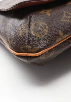 Pre-loved LOUIS VUITTON Musette salsa Monogram Crossbody Bag 14 Pre-loved LOUIS VUITTON Musette salsa Monogram Crossbody Bag -Louis Vuitton Shop louis vuitton 8709 1208326 5