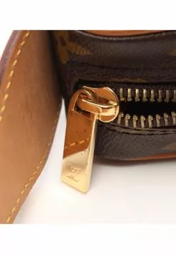 Pre-loved LOUIS VUITTON Croissant MM Classic Monogram Shoulder Bag PVC Genuine Leather Brown -Louis Vuitton Shop louis vuitton 8772 0271636 7