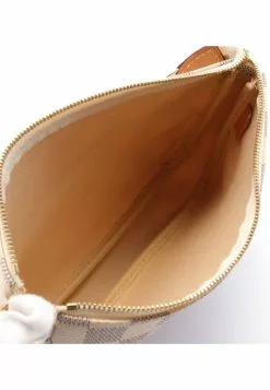 Pre-loved LOUIS VUITTON Pochette Accessoires white checkered Handbag PVC Genuine Leather white -Louis Vuitton Shop louis vuitton 8777 9281636 3