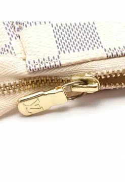 Pre-loved LOUIS VUITTON Pochette Accessoires white checkered Handbag PVC Genuine Leather white -Louis Vuitton Shop louis vuitton 8777 9281636 5
