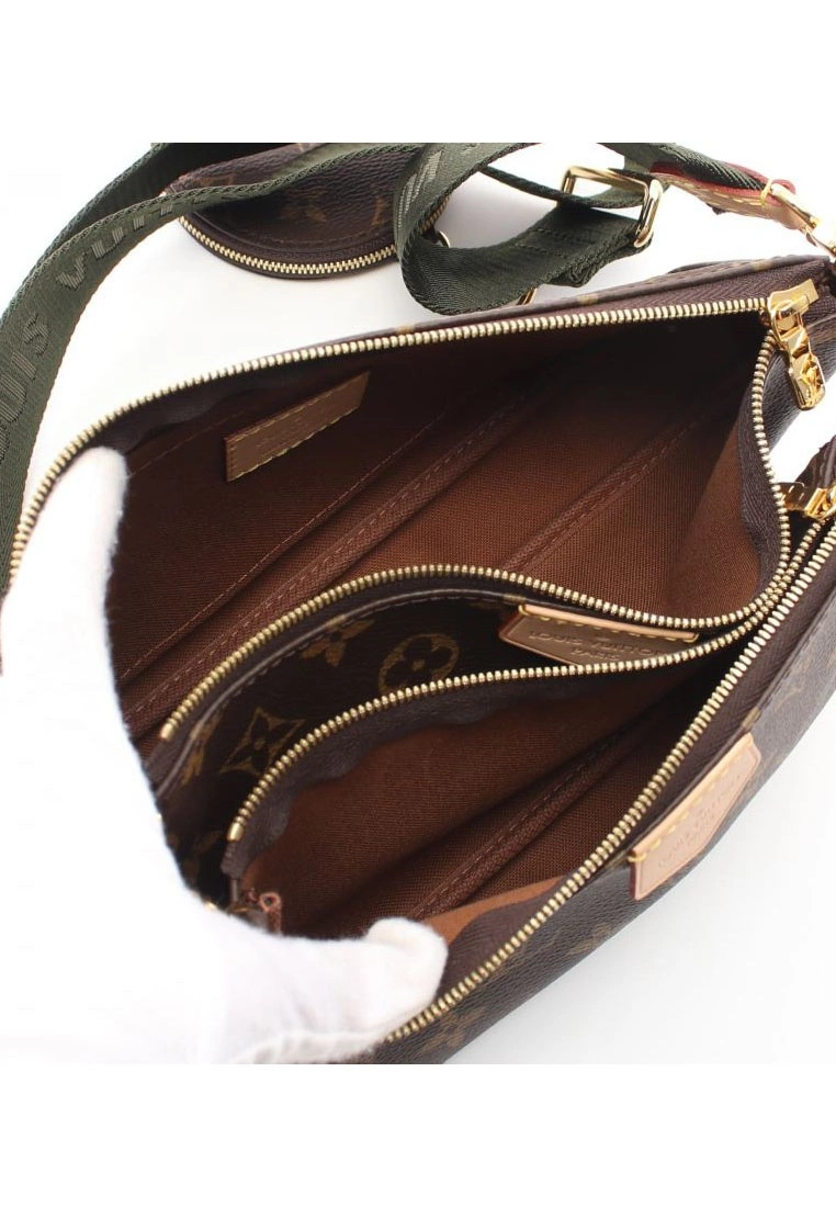 Pre-loved LOUIS VUITTON Multi Pochette Accessoires five-in-one Classic Monogram Khaki Shoulder Bag PVC Brown Khaki Green 3 sets 5 Pre-loved LOUIS VUITTON Multi Pochette Accessoires five-in-one Classic Monogram Khaki Shoulder Bag PVC Brown Khaki Green 3 sets - Image 3