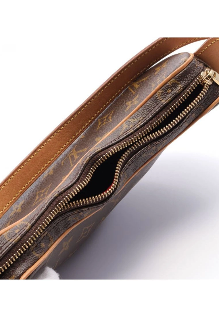 Pre-loved LOUIS VUITTON PochetteCroissant Classic Monogram Shoulder Bag PVC Genuine Leather Brown 7 Pre-loved LOUIS VUITTON PochetteCroissant Classic Monogram Shoulder Bag PVC Genuine Leather Brown - Image 5