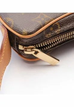 Pre-loved LOUIS VUITTON PochetteCroissant Classic Monogram Shoulder Bag PVC Genuine Leather Brown 16 Pre-loved LOUIS VUITTON PochetteCroissant Classic Monogram Shoulder Bag PVC Genuine Leather Brown -Louis Vuitton Shop louis vuitton 8804 1881636 7