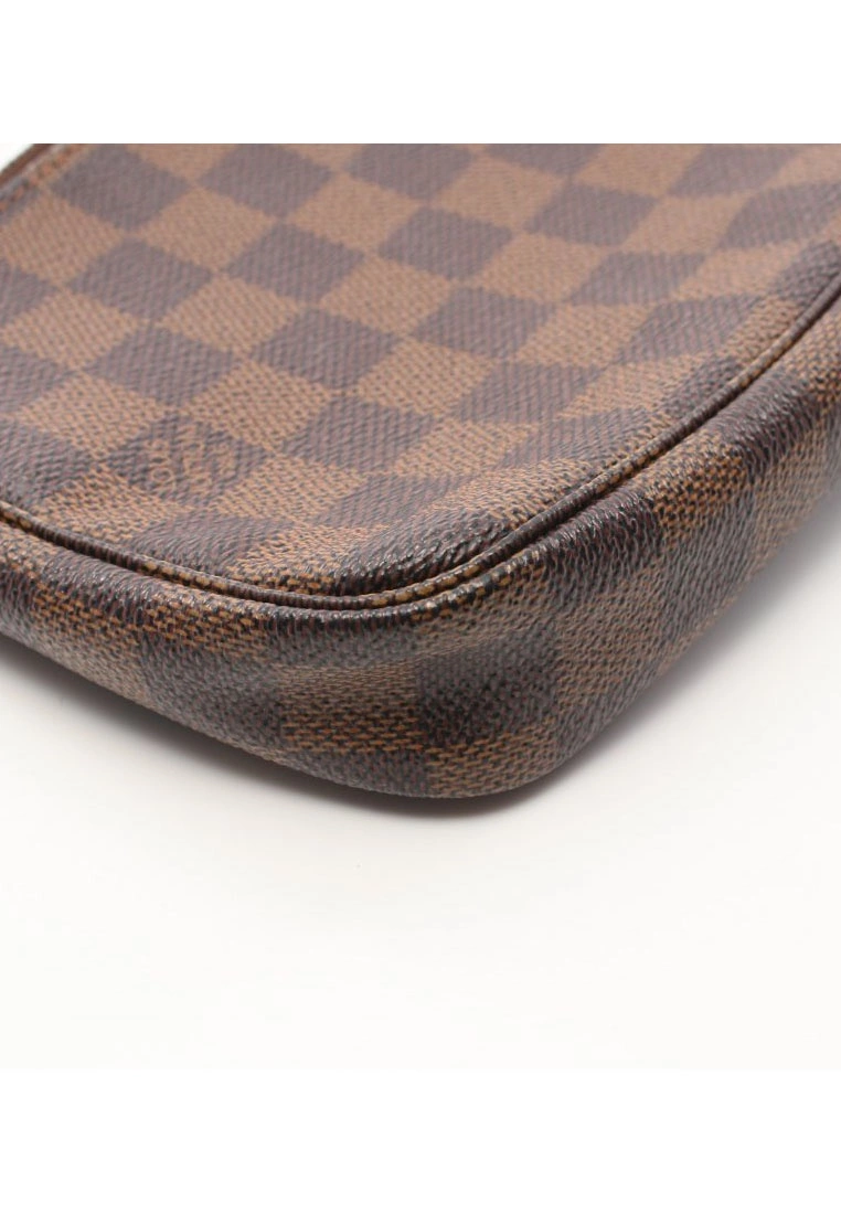 Pre-loved LOUIS VUITTON Pochette Accessoires Black chessboard Handbag PVC Genuine Leather Brown 8 Pre-loved LOUIS VUITTON Pochette Accessoires Black chessboard Handbag PVC Genuine Leather Brown - Image 6