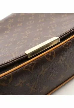 Pre-loved LOUIS VUITTON Abbesses Classic Monogram Shoulder Bag PVC Genuine Leather Brown -Louis Vuitton Shop louis vuitton 8816 5581636 7