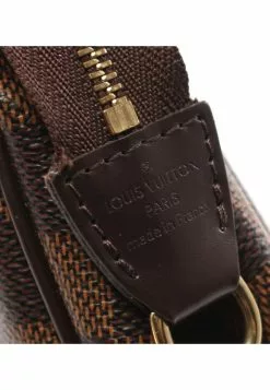 Pre-loved LOUIS VUITTON EVA Black chessboard Chain Handbag PVC Genuine Leather Brown 2 Way Style -Louis Vuitton Shop louis vuitton 8840 5702636 4