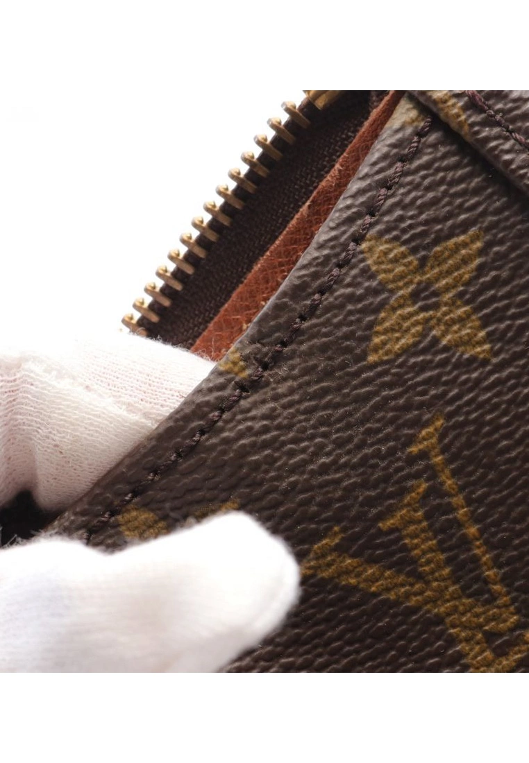 Pre-loved LOUIS VUITTON Posh Document Classic Monogram clutch PVC Brown 8 Pre-loved LOUIS VUITTON Posh Document Classic Monogram clutch PVC Brown - Image 6