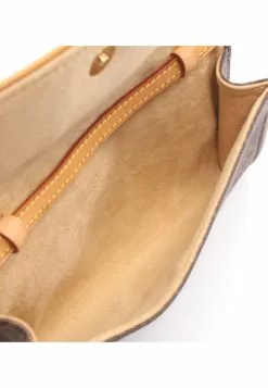 Pre-loved LOUIS VUITTON Pochette Twin PM Monogram Crossbody Bag -Louis Vuitton Shop louis vuitton 8930 1231336 3