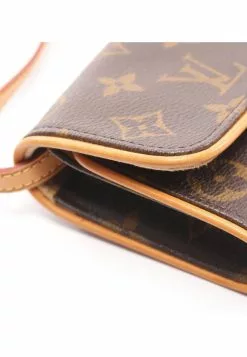Pre-loved LOUIS VUITTON Pochette Twin PM Monogram Crossbody Bag -Louis Vuitton Shop louis vuitton 8930 1231336 6