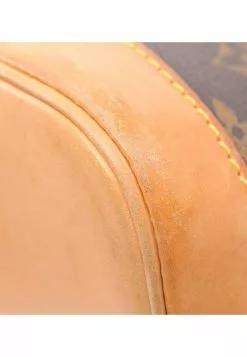 Pre-loved LOUIS VUITTON Alma PM Monogram Handbag 14 Pre-loved LOUIS VUITTON Alma PM Monogram Handbag -Louis Vuitton Shop louis vuitton 9050 6921336 5