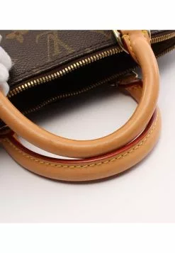 Pre-loved LOUIS VUITTON Alma PM Classic Monogram Handbag PVC Genuine Leather Brown -Louis Vuitton Shop louis vuitton 9078 7468736 8