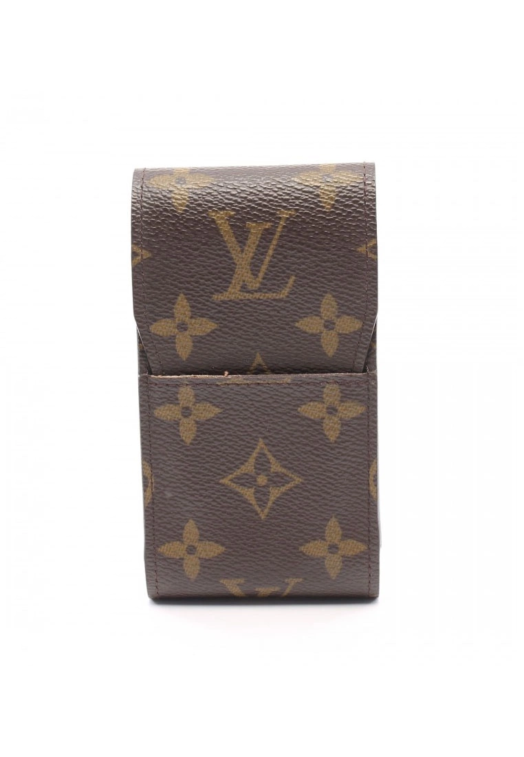 Pre-loved LOUIS VUITTON Etui Classic Monogram box cigarette case PVC Brown 3 Pre-loved LOUIS VUITTON Etui Classic Monogram box cigarette case PVC Brown