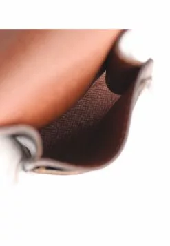 Pre-loved LOUIS VUITTON Etui Classic Monogram box cigarette case PVC Brown 10 Pre-loved LOUIS VUITTON Etui Classic Monogram box cigarette case PVC Brown -Louis Vuitton Shop louis vuitton 9095 8578736 3