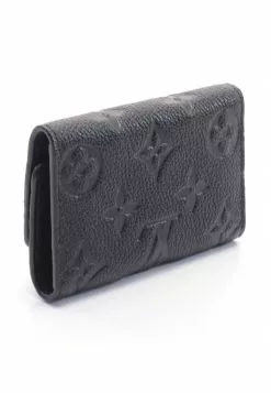 Pre-loved LOUIS VUITTON Multicore6 Classic Monogram empreinte mbossed 6 holes Key Pouch Genuine Leather Black 9 Pre-loved LOUIS VUITTON Multicore6 Classic Monogram empreinte mbossed 6 holes Key Pouch Genuine Leather Black -Louis Vuitton Shop louis vuitton 9124 1678736 2