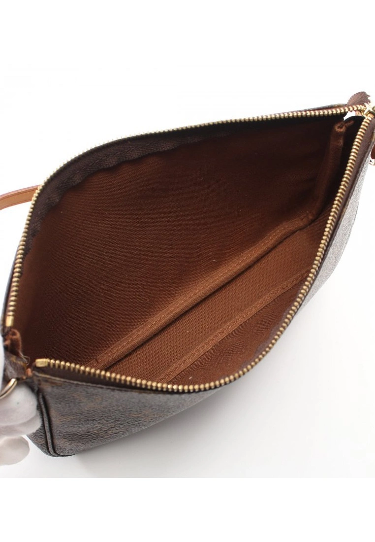 Pre-loved LOUIS VUITTON Pochette Accessoires Classic Monogram Handbag PVC Genuine Leather Brown 2 Way Style With Extra Bag Strap 5 Pre-loved LOUIS VUITTON Pochette Accessoires Classic Monogram Handbag PVC Genuine Leather Brown 2 Way Style With Extra Bag Strap - Image 3