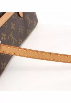 Pre-loved LOUIS VUITTON Pochette Marelle Classic Monogram handcarry bag belt bag PVC Genuine Leather Brown 11 Pre-loved LOUIS VUITTON Pochette Marelle Classic Monogram handcarry bag belt bag PVC Genuine Leather Brown -Louis Vuitton Shop louis vuitton 9153 2488736 5