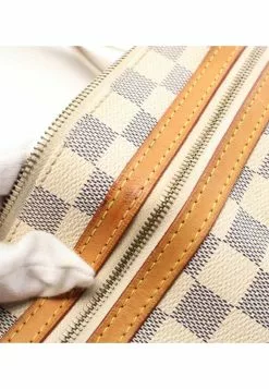 Pre-loved LOUIS VUITTON Pochette Bosphore white checkered Shoulder Bag PVC Genuine Leather white 17 Pre-loved LOUIS VUITTON Pochette Bosphore white checkered Shoulder Bag PVC Genuine Leather white -Louis Vuitton Shop louis vuitton 9161 1688736 8
