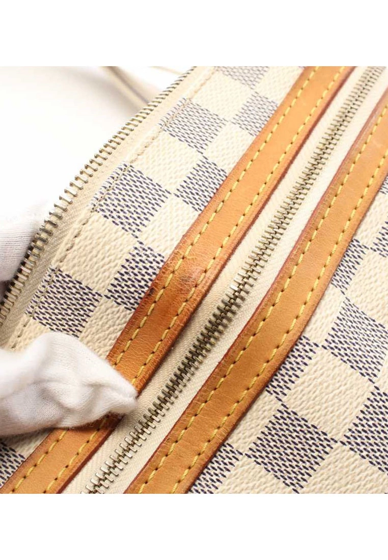 Pre-loved LOUIS VUITTON Pochette Bosphore white checkered Shoulder Bag PVC Genuine Leather white 10 Pre-loved LOUIS VUITTON Pochette Bosphore white checkered Shoulder Bag PVC Genuine Leather white - Image 8