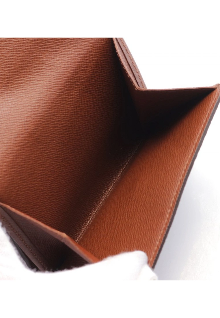Pre-loved LOUIS VUITTON Porte monnaie billet cartecredit Classic Monogram tri-fold Wallet Twin Wallet PVC Genuine Leather Brown 6 Pre-loved LOUIS VUITTON Porte monnaie billet cartecredit Classic Monogram tri-fold Wallet Twin Wallet PVC Genuine Leather Brown - Image 4