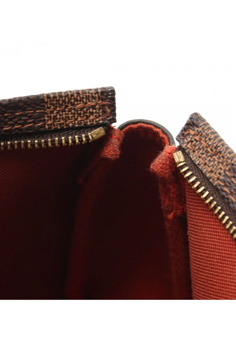 Pre-loved LOUIS VUITTON Trousse Make Up Black chessboard Handbag PVC Genuine Leather Brown 7 Pre-loved LOUIS VUITTON Trousse Make Up Black chessboard Handbag PVC Genuine Leather Brown - Image 5