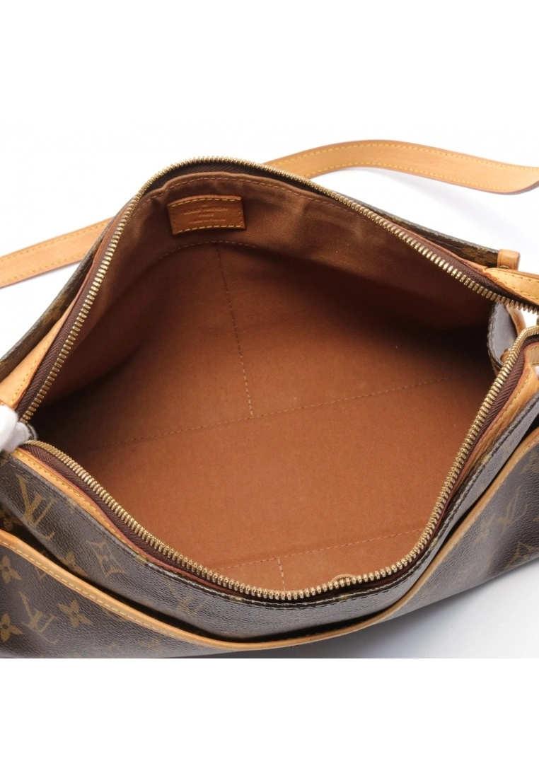 Pre-loved LOUIS VUITTON Popincourt Ron Classic Monogram Shoulder Bag PVC Leather Brown 5 Pre-loved LOUIS VUITTON Popincourt Ron Classic Monogram Shoulder Bag PVC Leather Brown - Image 3