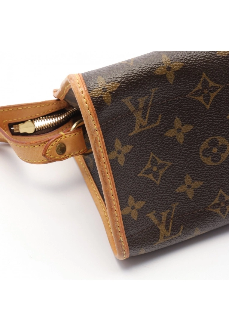 Pre-loved LOUIS VUITTON Popincourt Ron Classic Monogram Shoulder Bag PVC Leather Brown 8 Pre-loved LOUIS VUITTON Popincourt Ron Classic Monogram Shoulder Bag PVC Leather Brown - Image 6