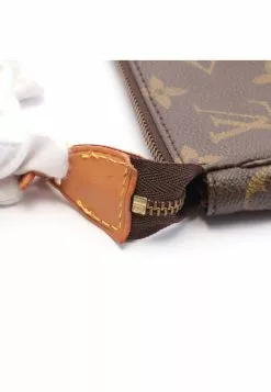 Pre-loved LOUIS VUITTON Pochette Accessoires Classic Monogram Handbag PVC Genuine Leather Brown -Louis Vuitton Shop louis vuitton 9343 2213836 5