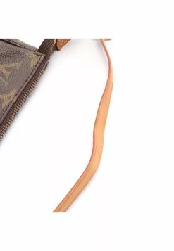 Pre-loved LOUIS VUITTON Pochette Accessoires Classic Monogram Handbag PVC Genuine Leather Brown -Louis Vuitton Shop louis vuitton 9343 2213836 7