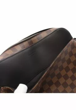 Pre-loved LOUIS VUITTON Jake PM Black checkerboard grid Shoulder Bag PVC Genuine Leather Brown 16 Pre-loved LOUIS VUITTON Jake PM Black checkerboard grid Shoulder Bag PVC Genuine Leather Brown -Louis Vuitton Shop louis vuitton 9343 2813836 7