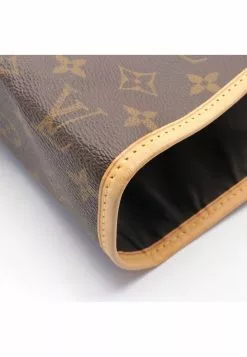 Pre-loved LOUIS VUITTON Usu Porto Habit Classic Monogram Coat storage bag PVC Genuine Leather Brown -Louis Vuitton Shop louis vuitton 9345 6513836 5