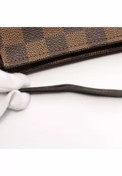 Pre-loved LOUIS VUITTON Trousse Make Up Black checkerboard grid Handbag PVC Genuine Leather Brown -Louis Vuitton Shop louis vuitton 9389 7023836 6