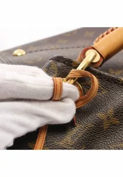 Pre-loved LOUIS VUITTON Artsy MM Classic Monogram Shoulder Bag PVC Genuine Leather Brown -Louis Vuitton Shop louis vuitton 9393 2323836 8