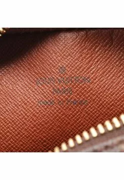 Pre-loved LOUIS VUITTON Amazon double layered Classic Monogram Shoulder Bag PVC Genuine Leather Brown -Louis Vuitton Shop louis vuitton 9425 5823836 4