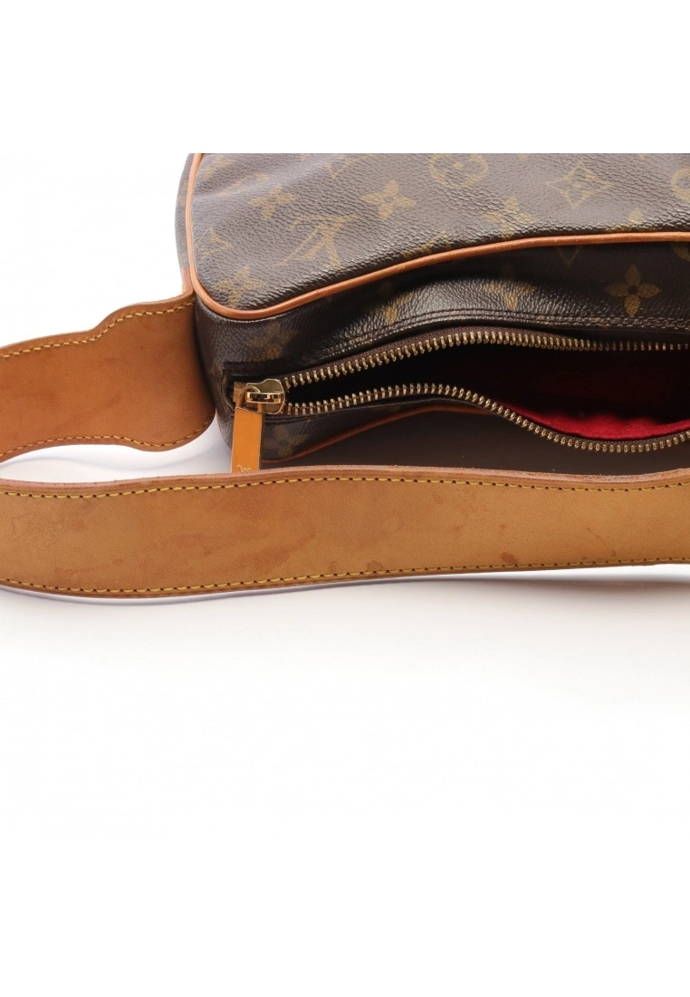 Pre-loved LOUIS VUITTON Croissant GM Classic Monogram Shoulder Bag PVC Genuine Leather Brown 8 Pre-loved LOUIS VUITTON Croissant GM Classic Monogram Shoulder Bag PVC Genuine Leather Brown - Image 6