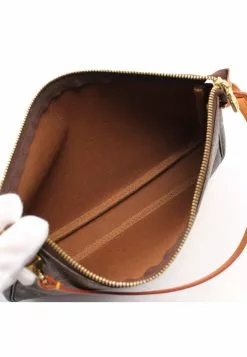 Pre-loved LOUIS VUITTON Pochette Accessoires Classic Monogram Handbag PVC Genuine Leather Brown -Louis Vuitton Shop louis vuitton 9535 1508836 3