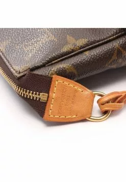 Pre-loved LOUIS VUITTON Pochette Accessoires Classic Monogram Handbag PVC Genuine Leather Brown -Louis Vuitton Shop louis vuitton 9535 1508836 4