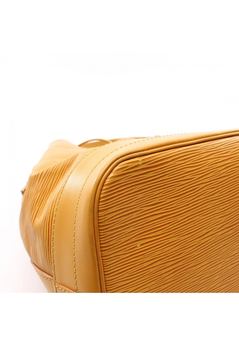 Pre-loved LOUIS VUITTON Noe Waved Pattern Yellow Genuine Leather Shoulder Bag hyellow 10 Pre-loved LOUIS VUITTON Noe Waved Pattern Yellow Genuine Leather Shoulder Bag hyellow - Image 8
