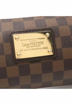Pre-loved LOUIS VUITTON EVA Black checkerboard grid Chain Handbag PVC Genuine Leather Brown 2 Way Style 16 Pre-loved LOUIS VUITTON EVA Black checkerboard grid Chain Handbag PVC Genuine Leather Brown 2 Way Style -Louis Vuitton Shop louis vuitton 9595 1418836 7